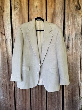 Vintage Haggar Blazer Mens 42R Tan Beige Sport Coat USA 2 Button Gentleman Fit